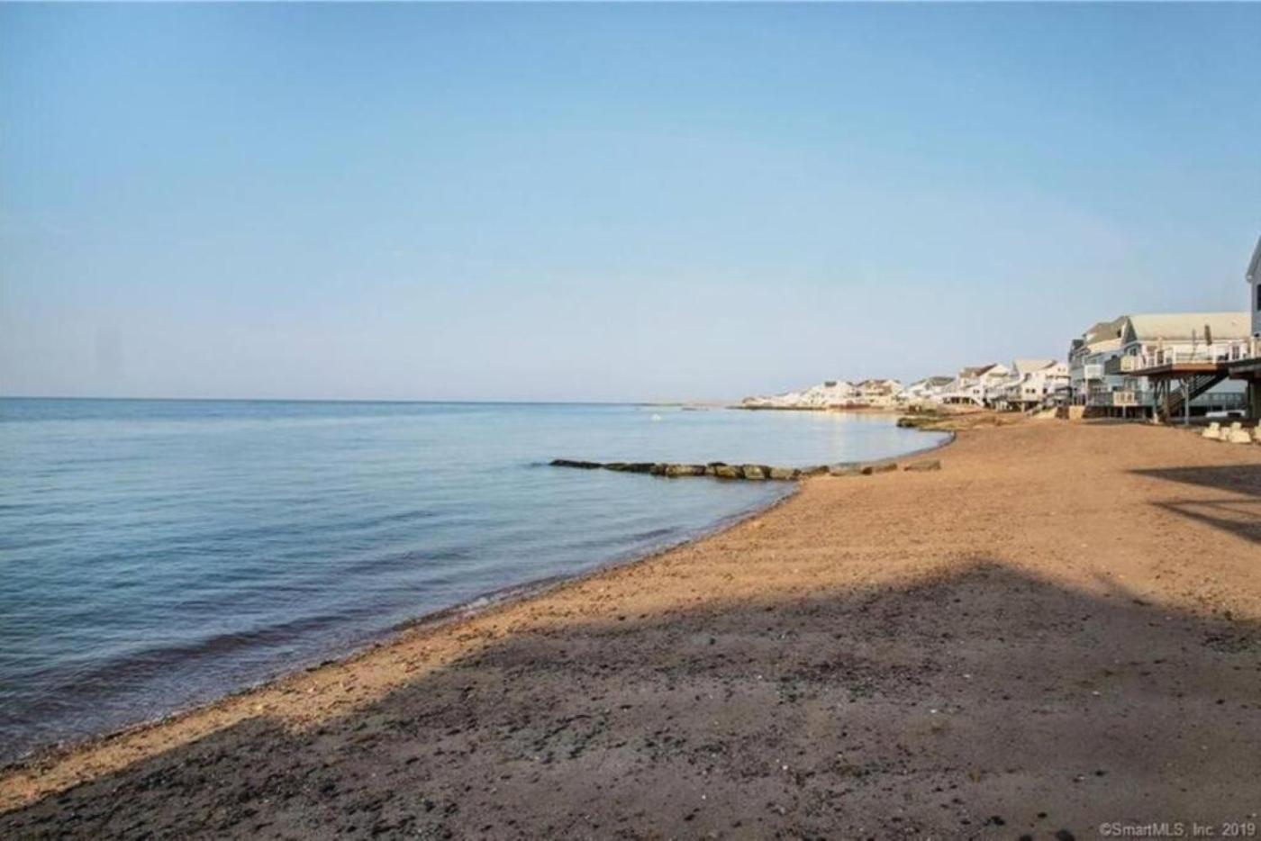 Cozy Beach - Direct Waterfront! East Haven ภายนอก รูปภาพ